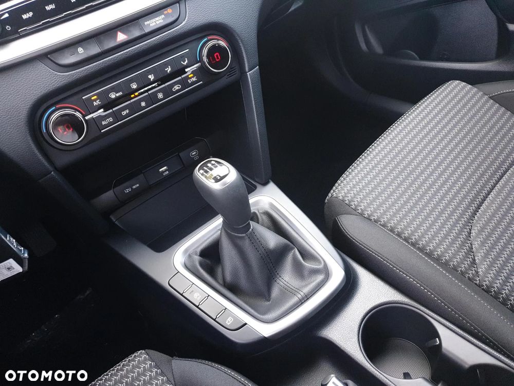 Kia Ceed 1.5 T-GDI M - 15