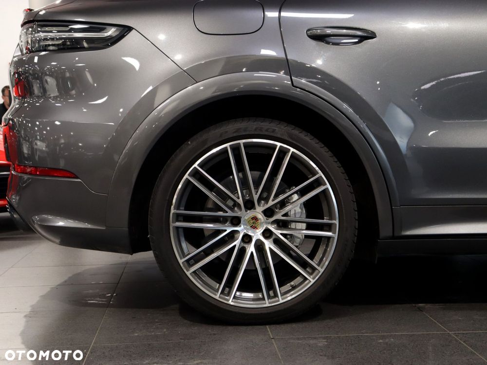 Porsche Cayenne Standard - 24