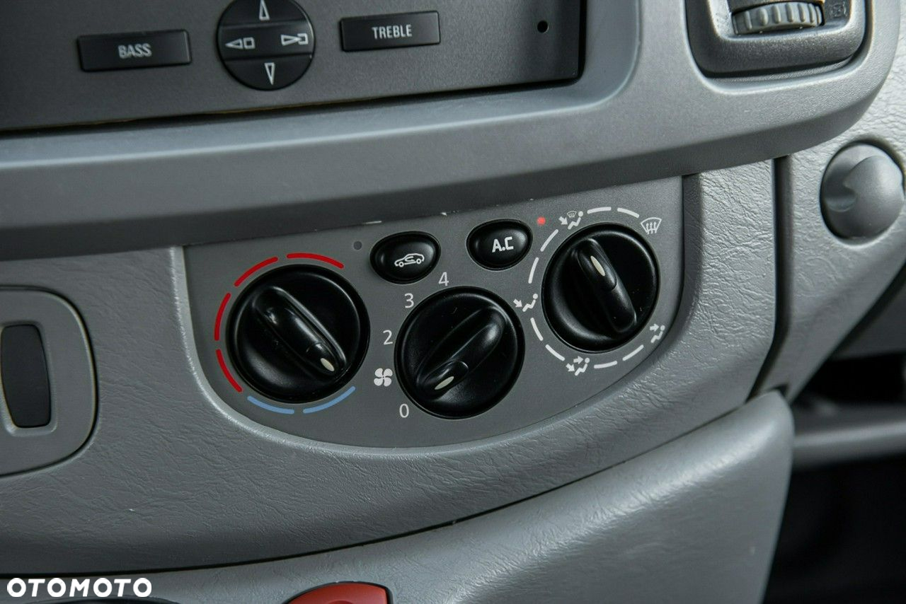 Opel Vivaro - 17