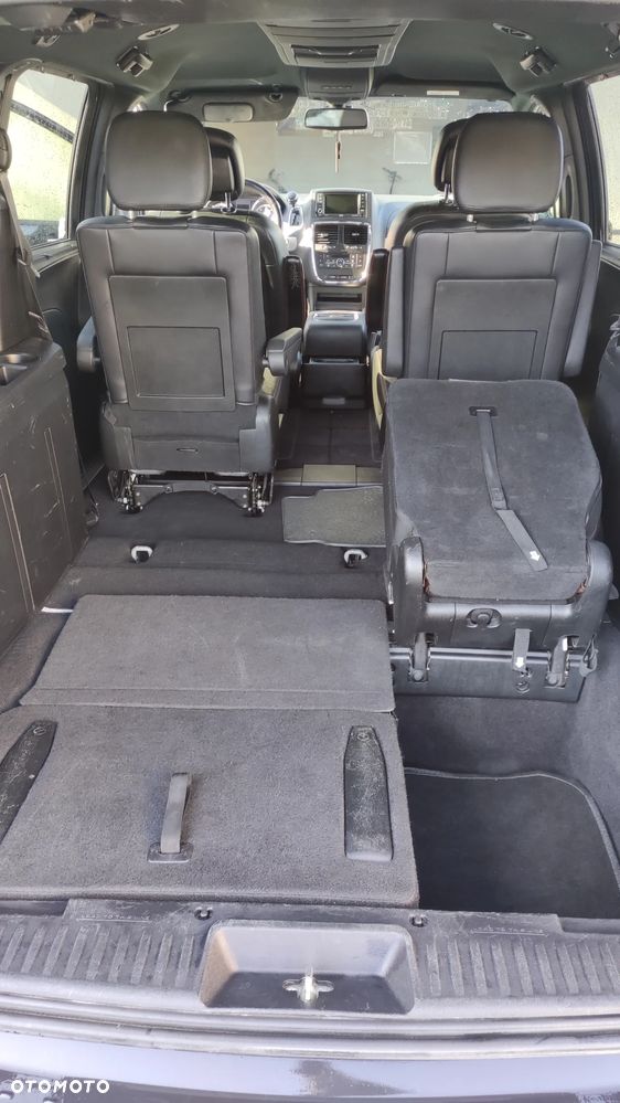 Dodge Grand Caravan - 26