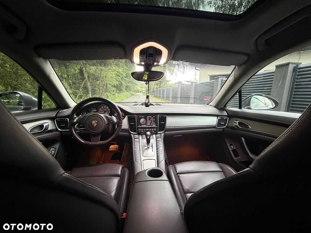 Porsche Panamera 4S - 5