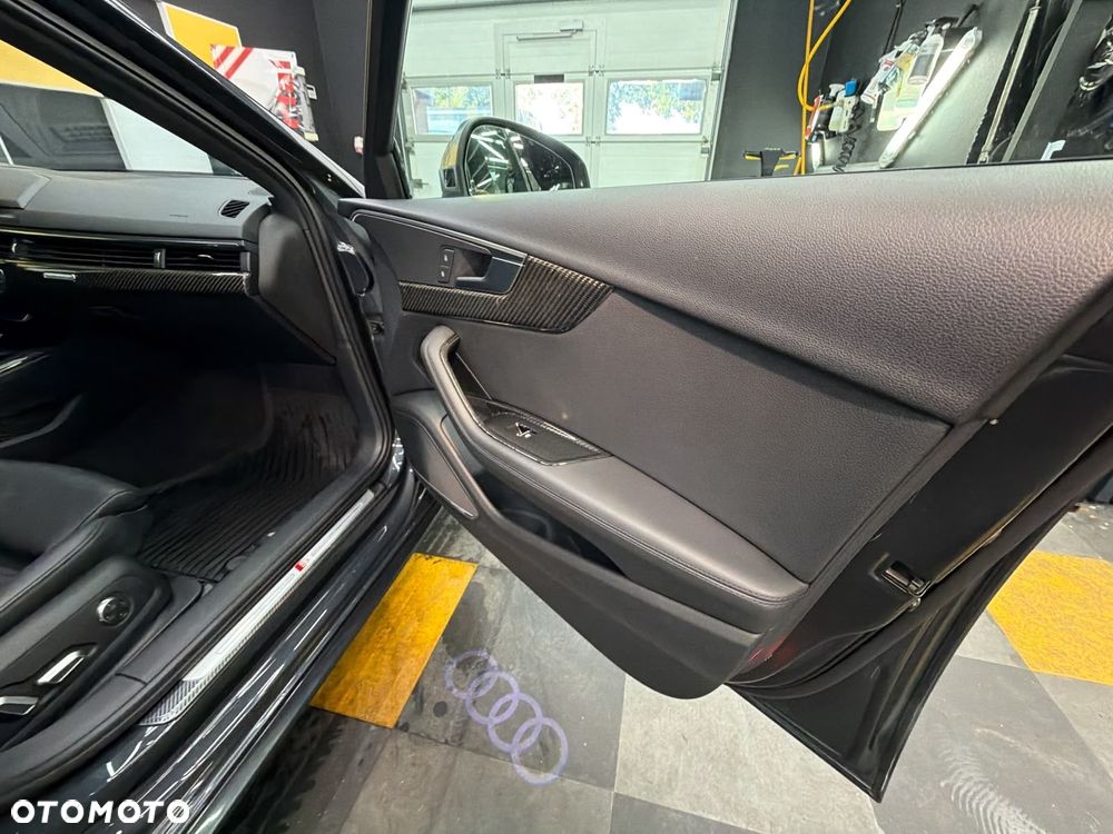 Audi A4 Limousine - 28