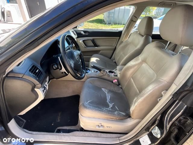 Subaru Legacy 3.0RE EXE - 16