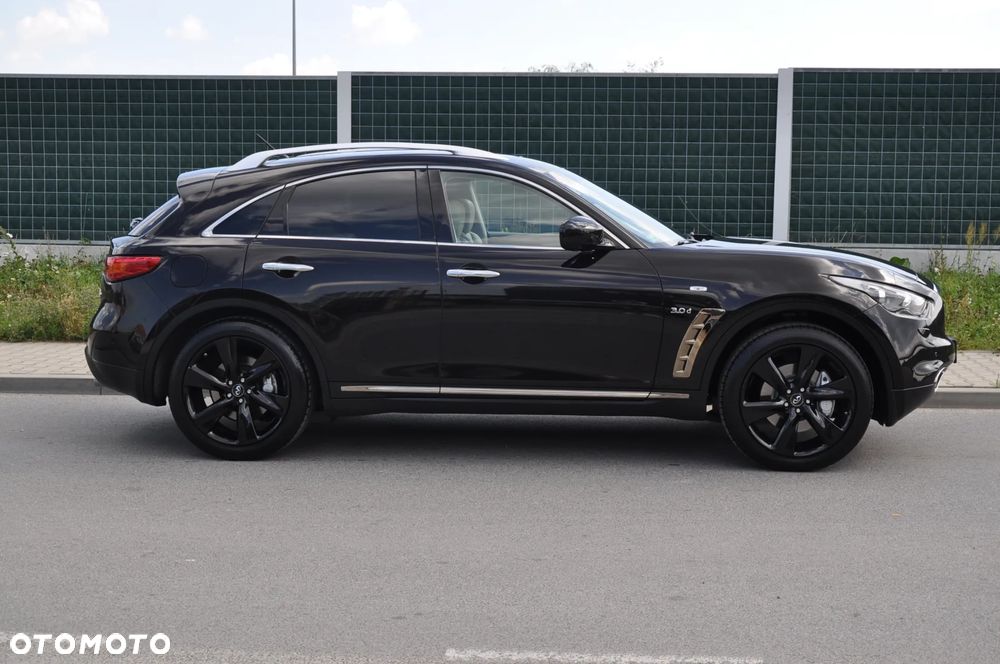 Infiniti QX70 - 24