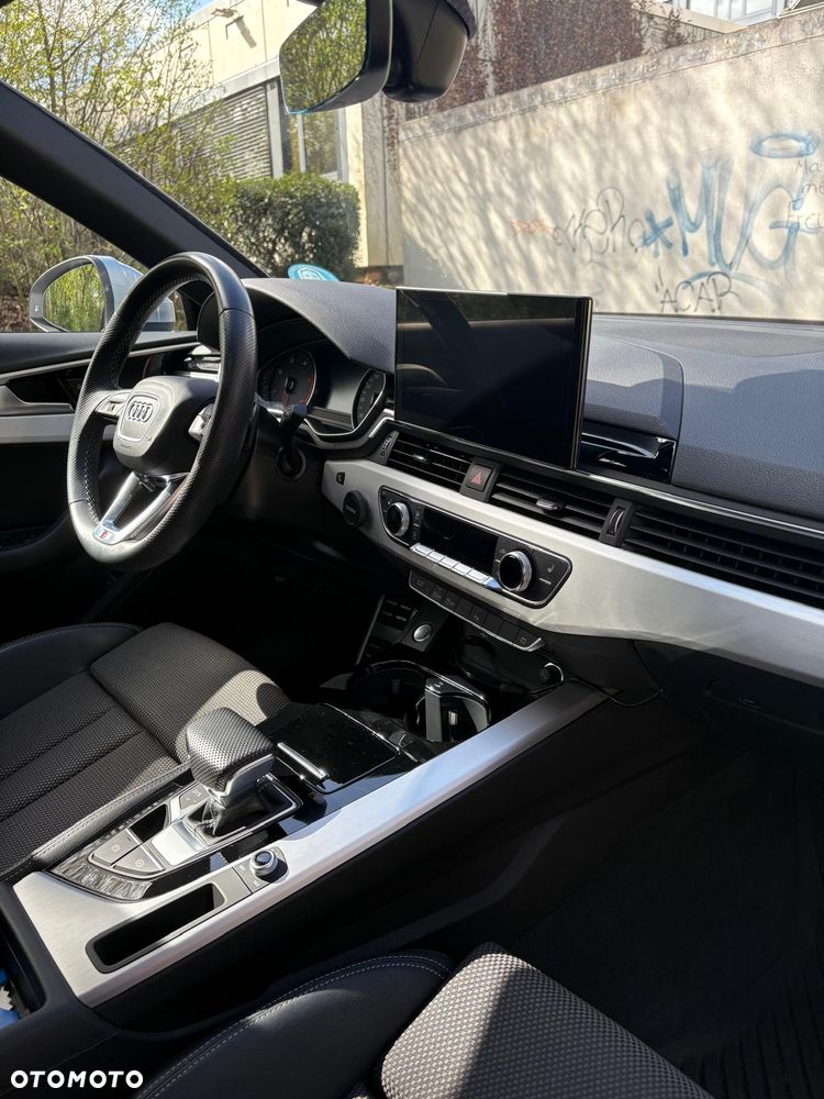 Audi A4 Limousine - 13