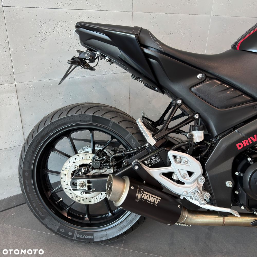 Yamaha MT - 6
