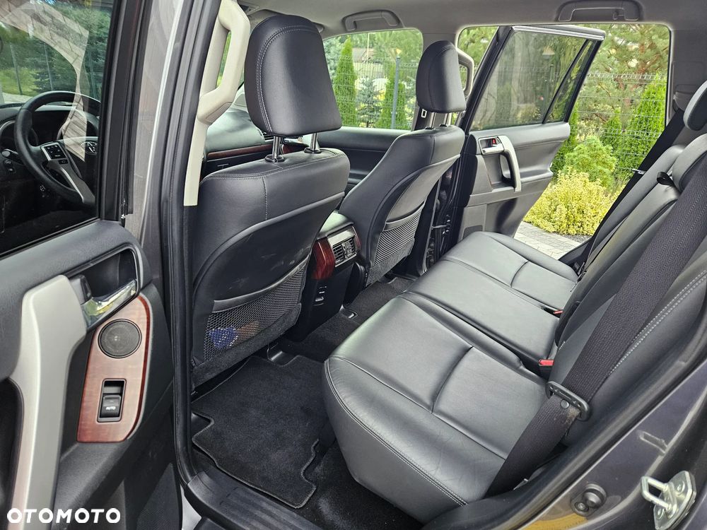 Toyota Land Cruiser LC 2.8 D-4D Invincible - 8