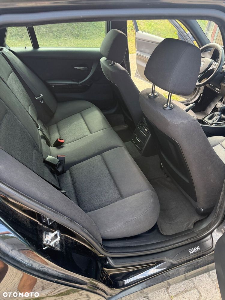 BMW Seria 3 318i - 9