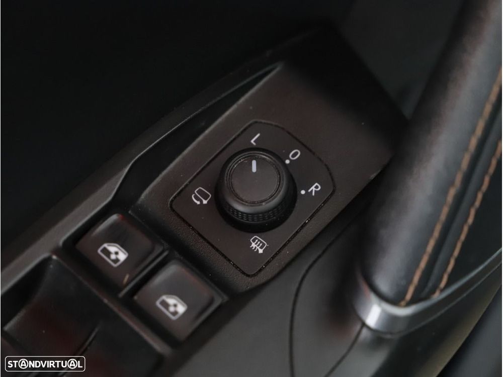 Cupra Formentor 1.4 e-Hybrid DSG VZ - 30