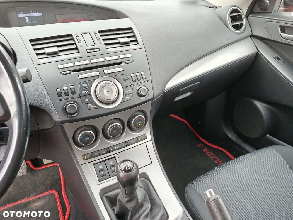 Mazda 3 2.0 Exclusive + - 13