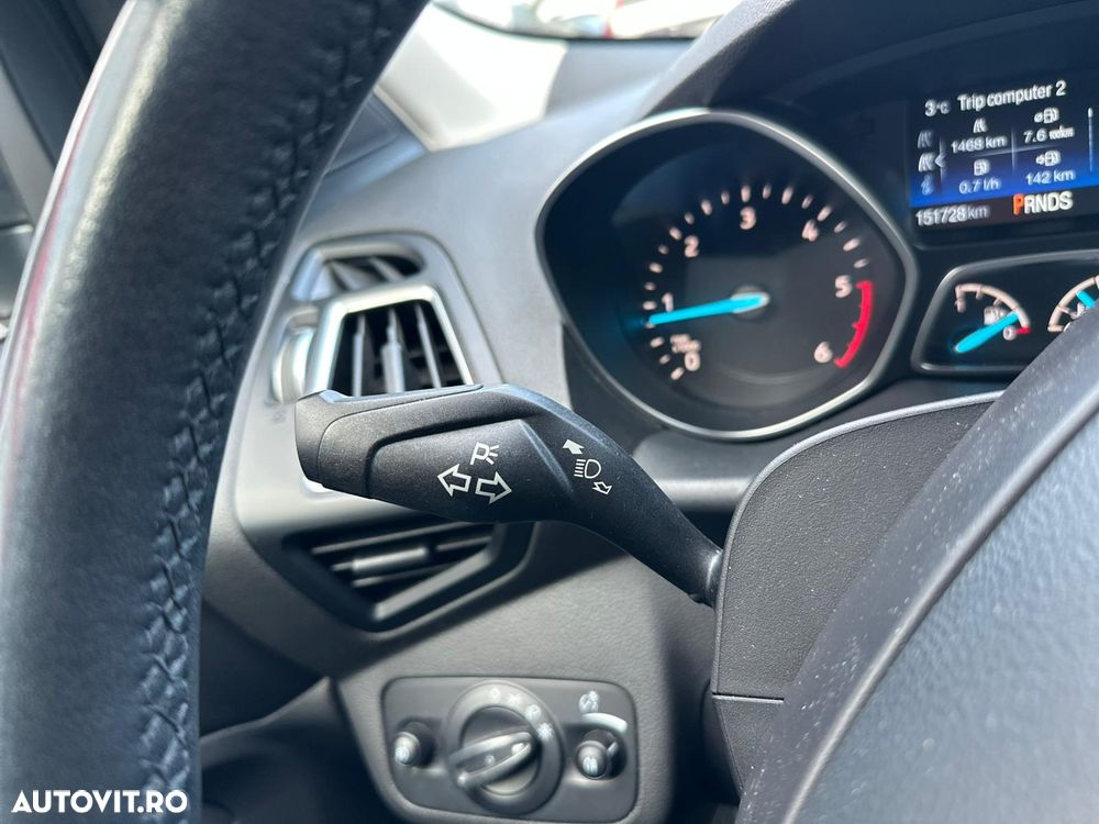 Ford Kuga 2.0 TDCi 4WD Powershift Titanium - 20