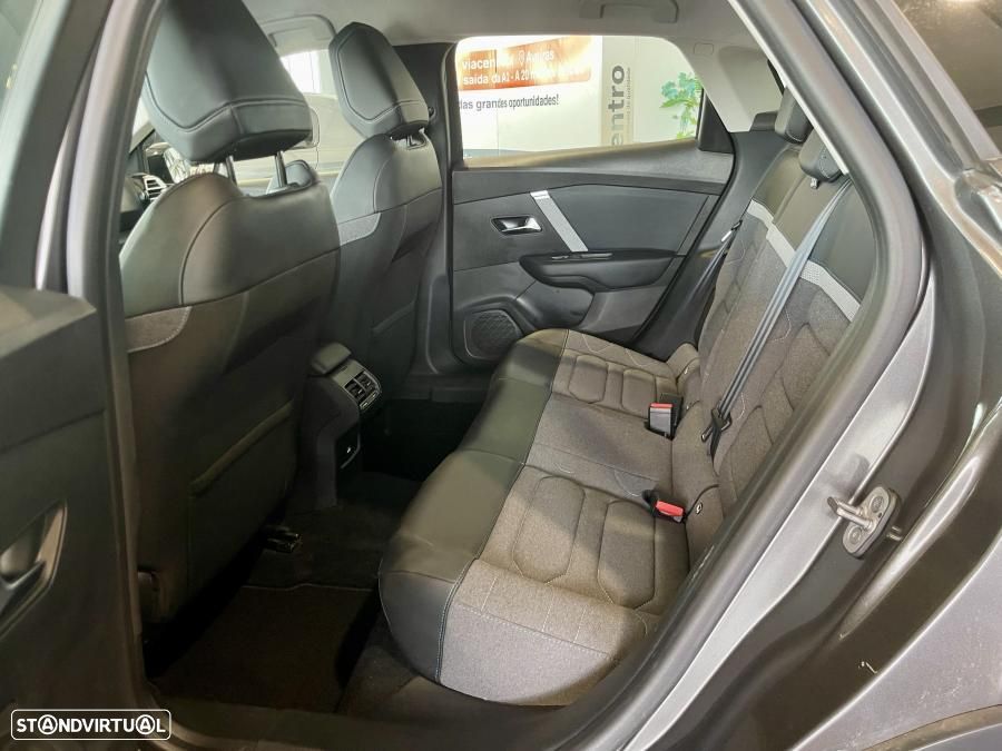 Citroën C4 PureTech 130 Stop&Start FEEL PACK - 27