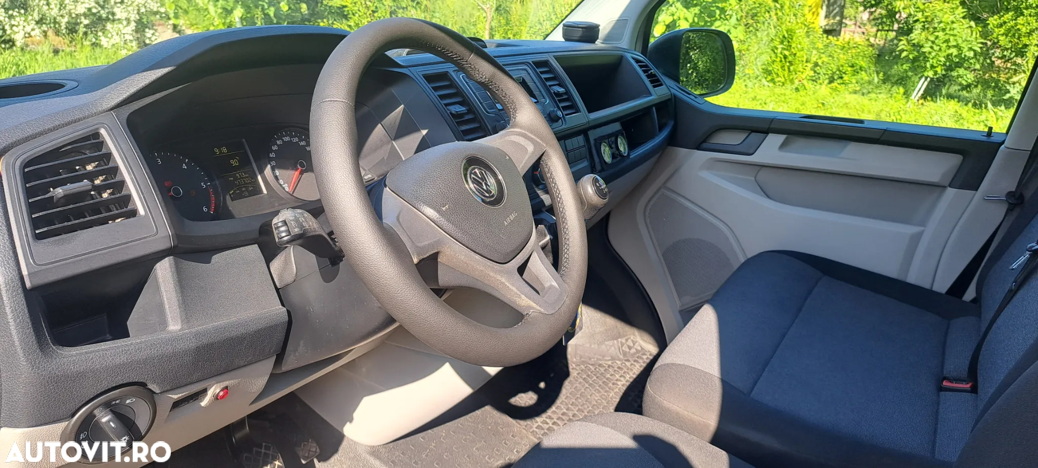 Volkswagen Transporter - 9