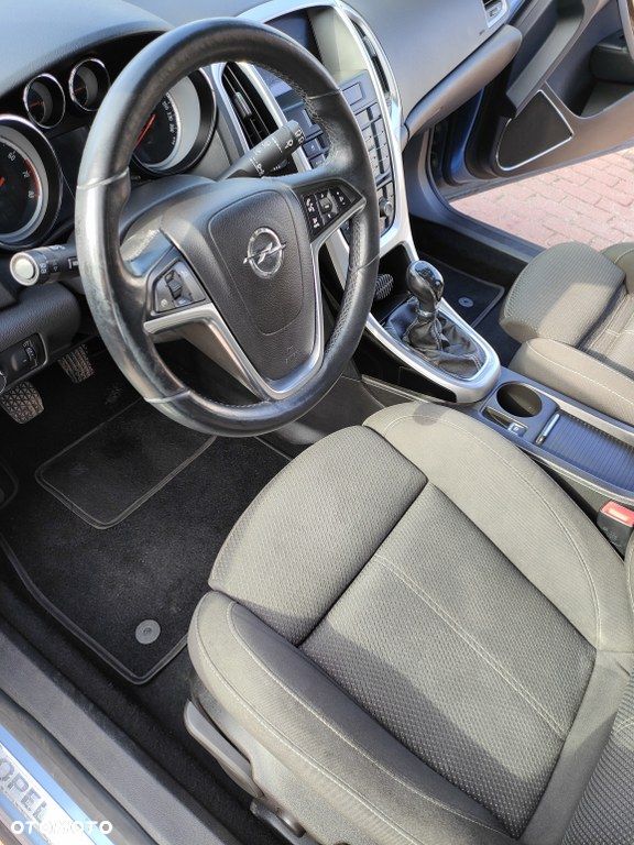 Opel Astra 1.4 Turbo - 2