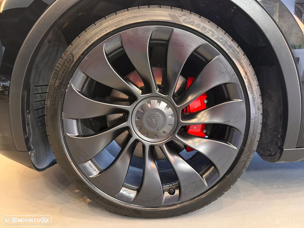 Tesla Model Y Performance Tração Integral - 44