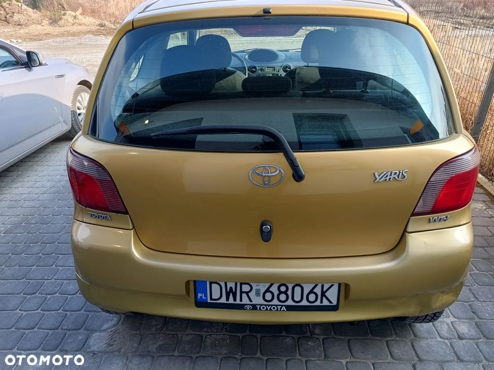 Toyota Yaris 1.0 Base - 10