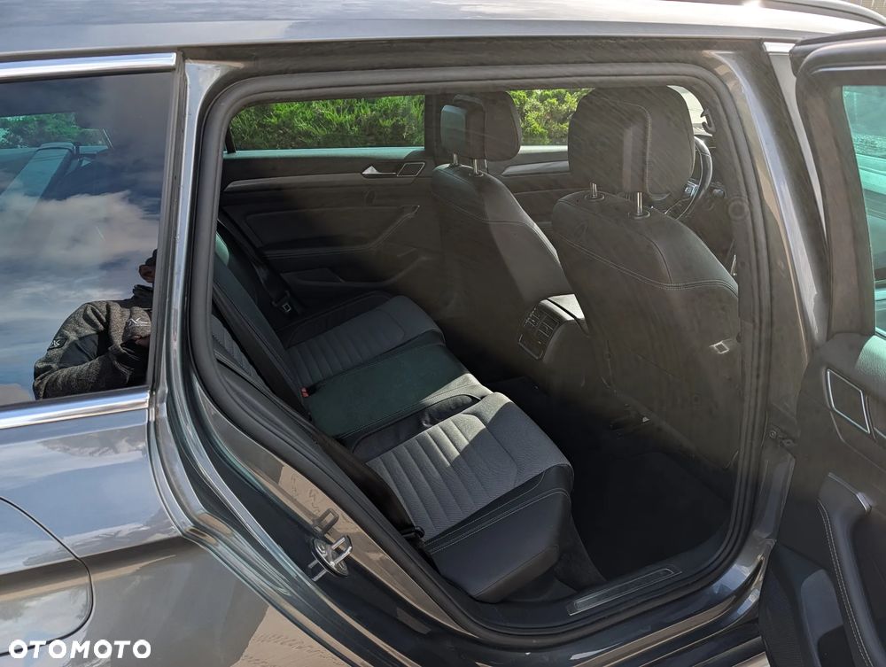 Volkswagen Passat - 10