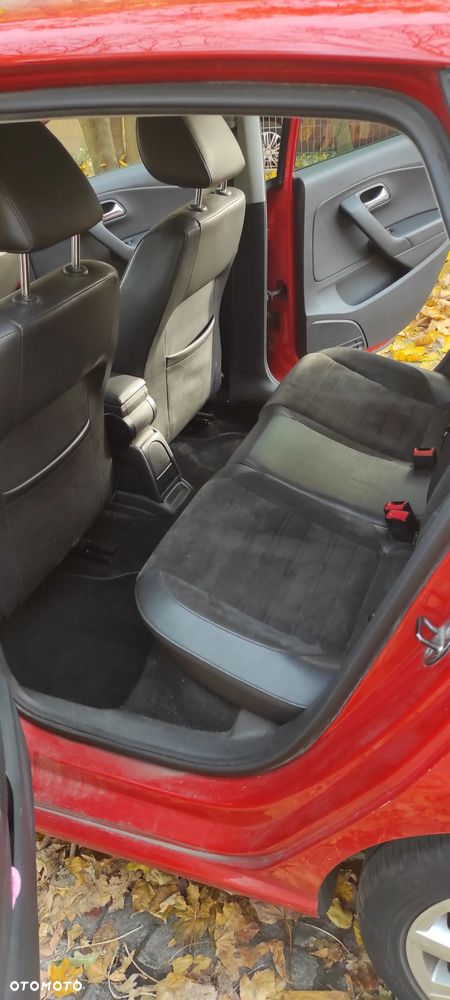 Volkswagen Polo 1.4 16V Highline DSG - 17