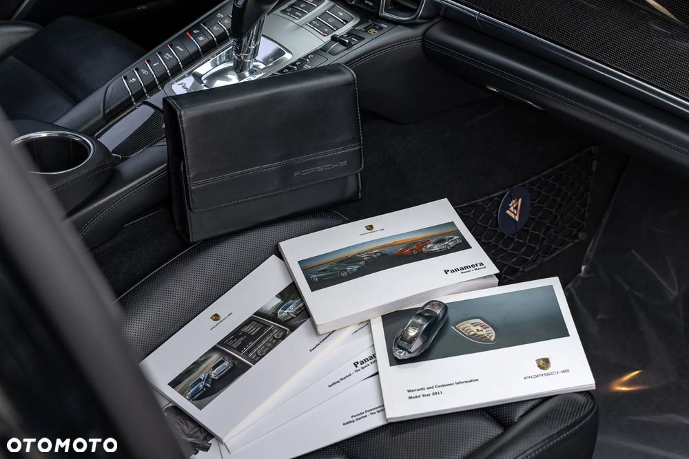 Porsche Panamera Turbo PDK - 40