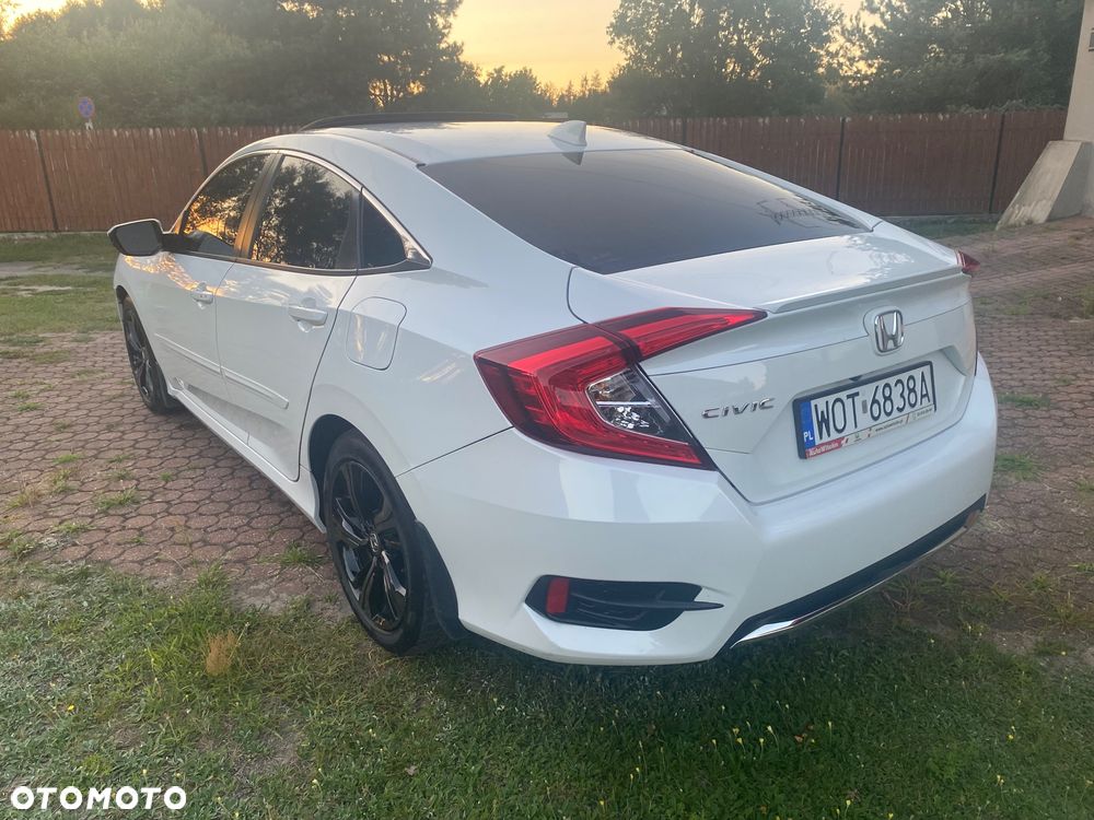 Honda Civic 1.5 i-VTEC Turbo CVT Executive - 3