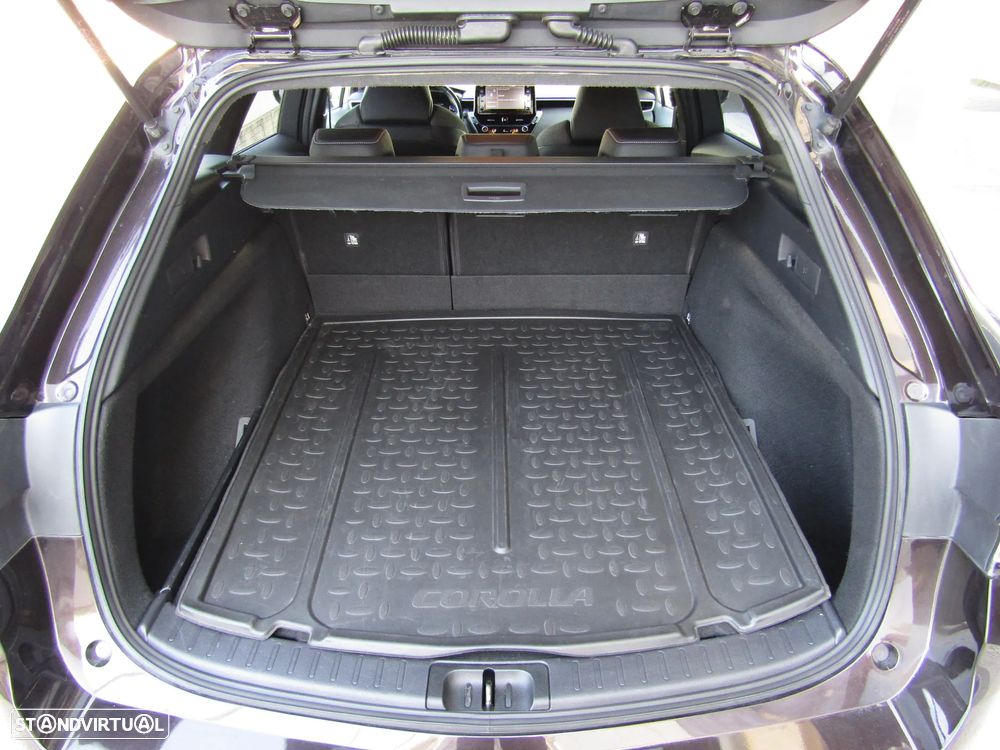 Toyota Corolla Touring Sports 1.8 Hybrid Comfort+P.Sport - 23