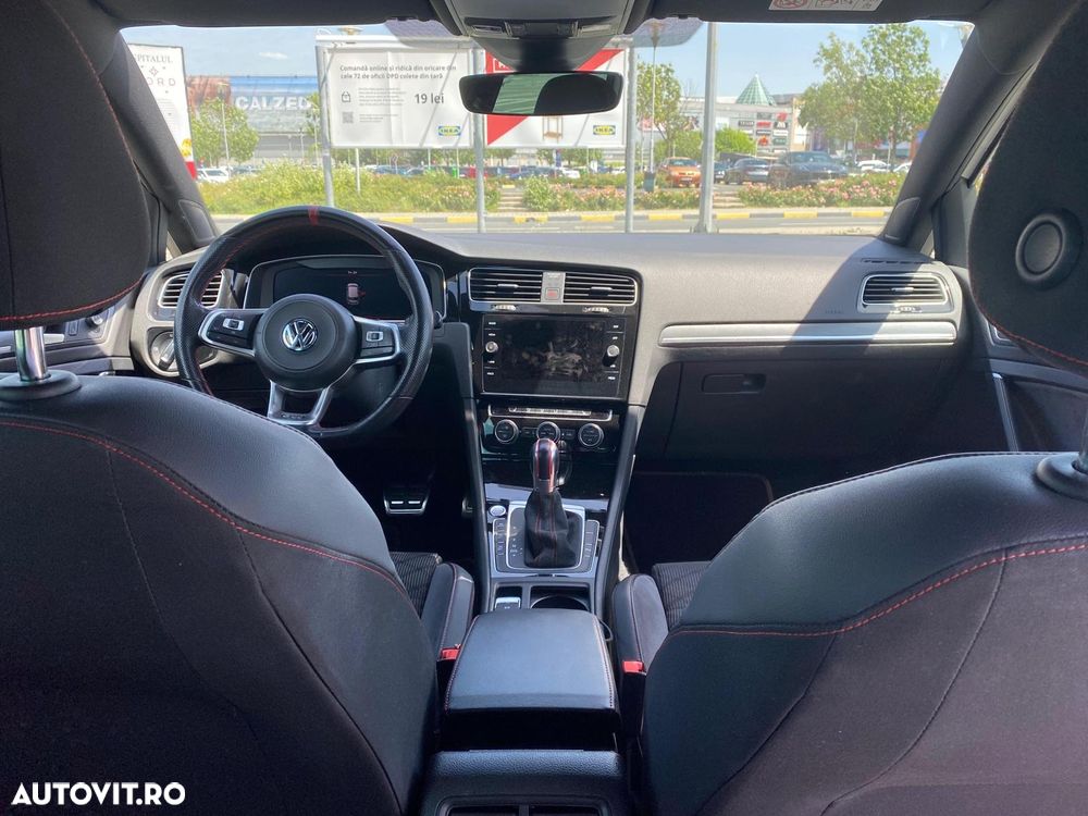 Volkswagen Golf GTI TCR 2.0 TSI OPF DSG - 17
