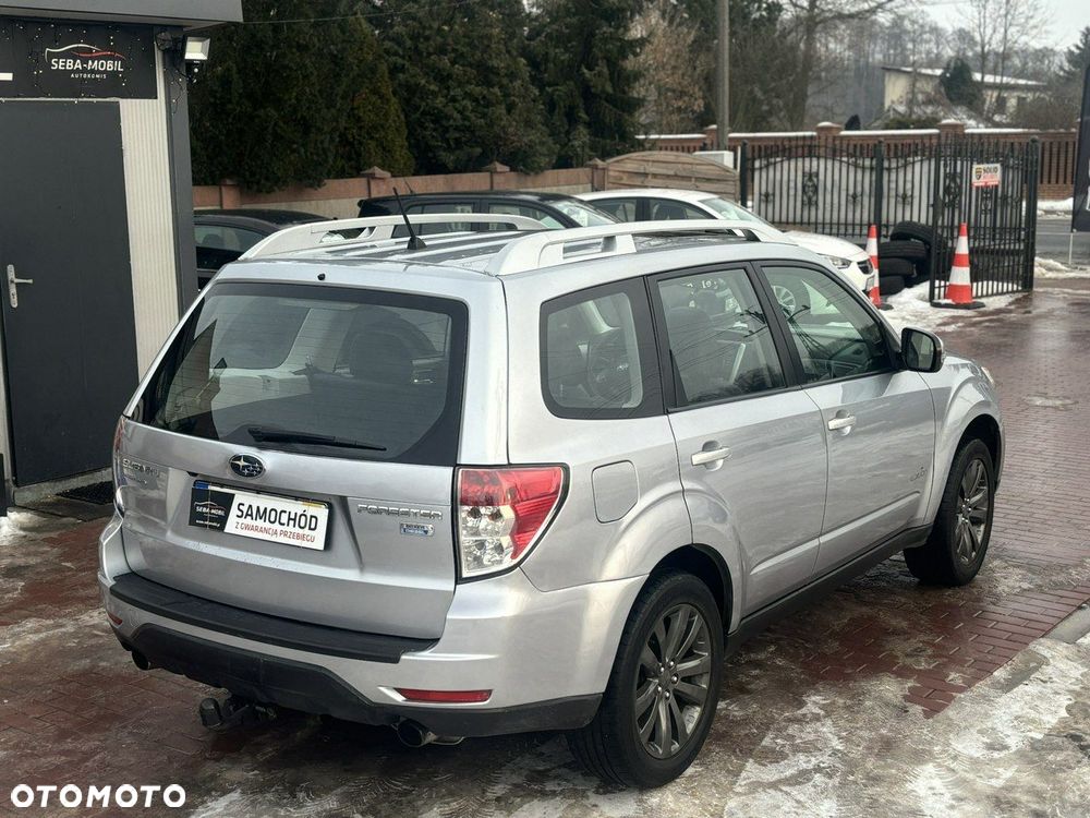 Subaru Forester 2.0 D Exclusive - 8