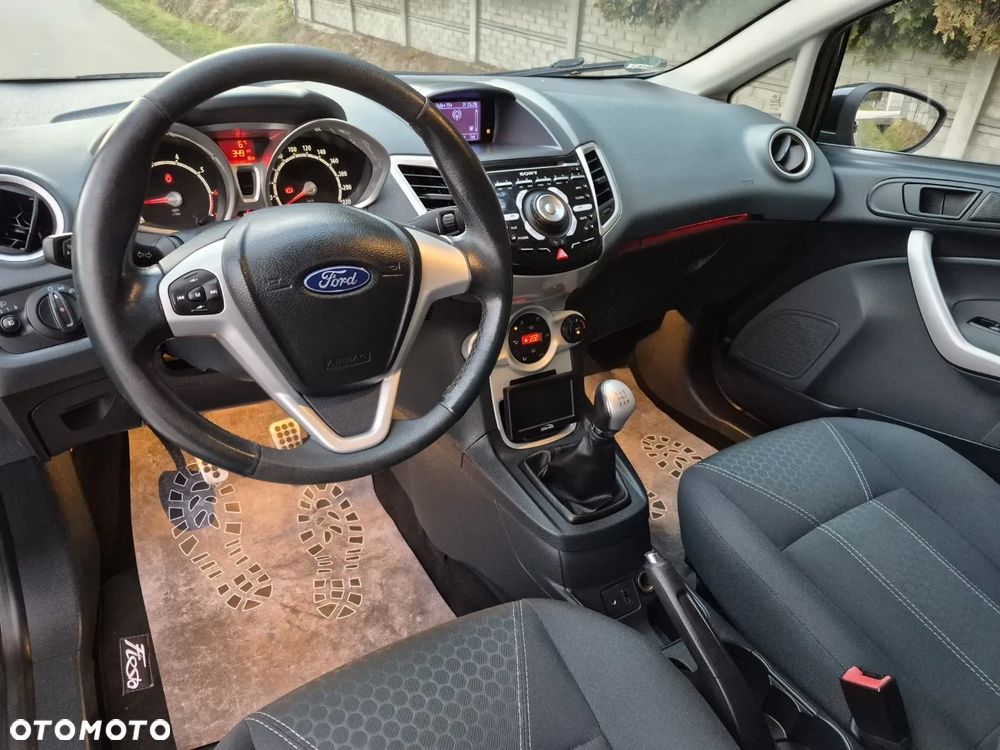 Ford Fiesta 1.25 Platinium X - 6