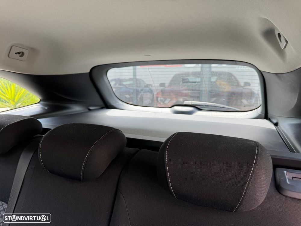 Opel Astra - 33