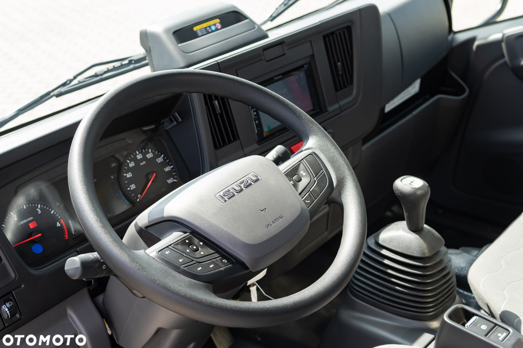 Isuzu M27 - 25