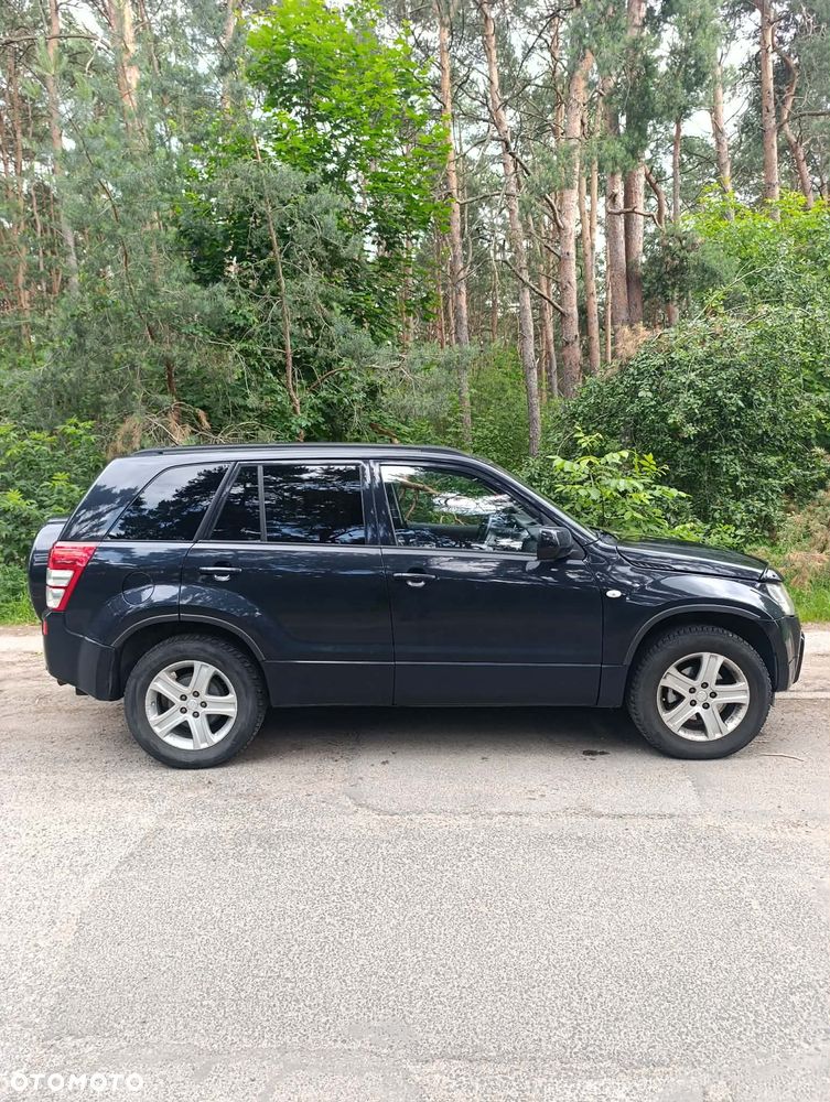 Suzuki Grand Vitara 2.0 - 4
