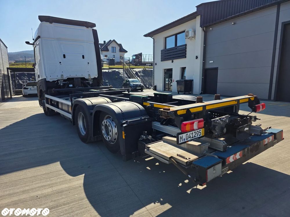 Mercedes-Benz ACTROS - 7