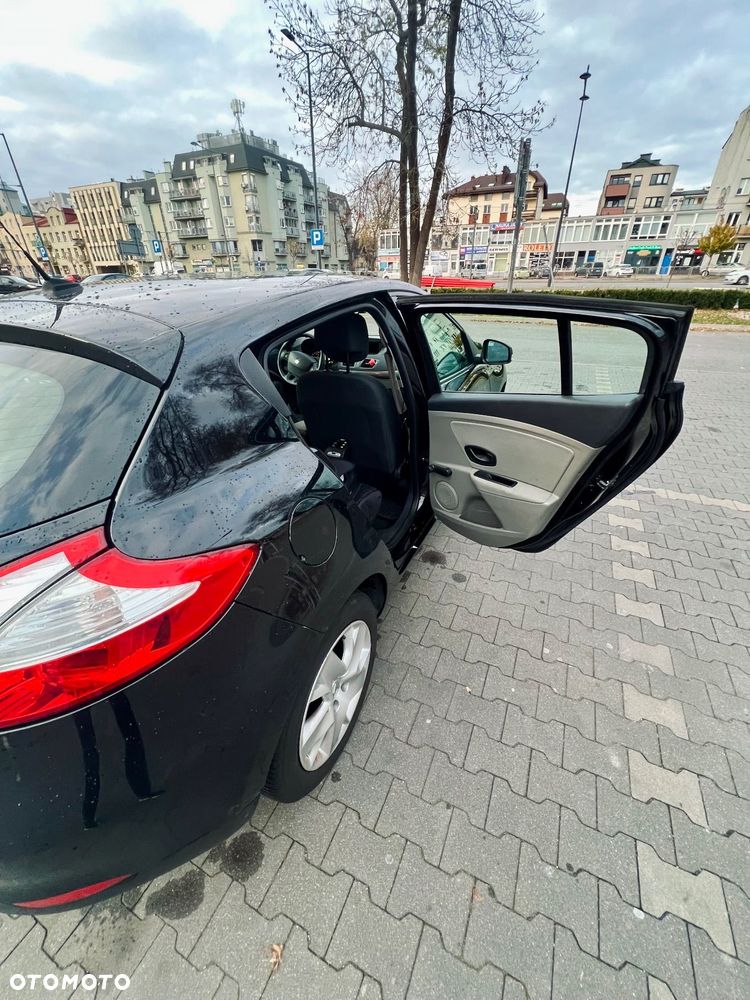 Renault Megane 1.6 16V Color Edition - 9