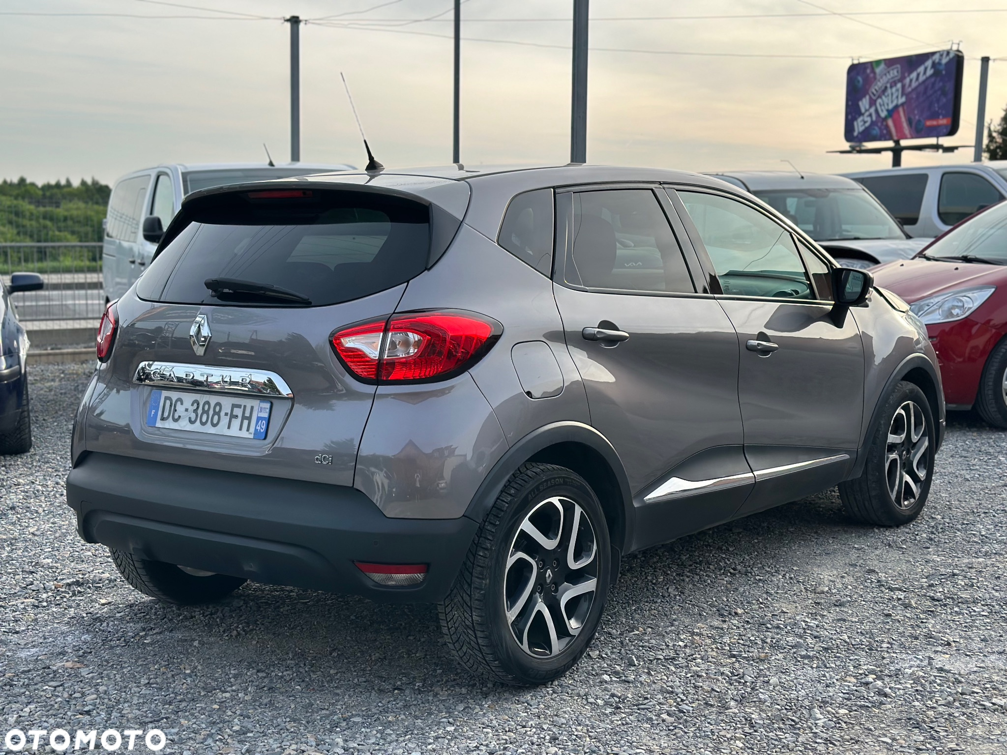 Renault Captur - 11