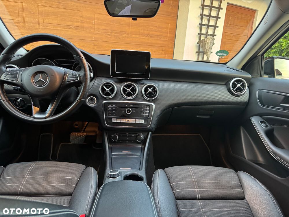 Mercedes-Benz Klasa A 200 7G-DCT - 17