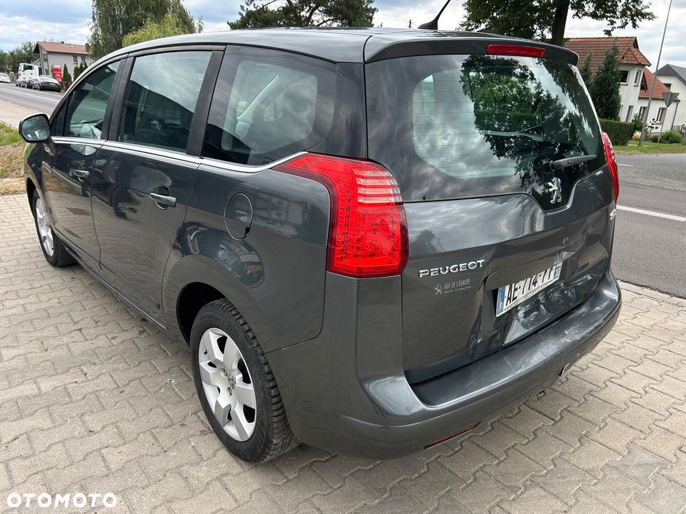 Peugeot 5008 - 3