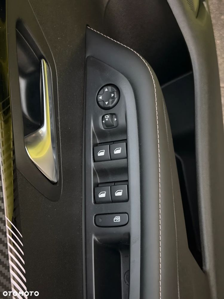 Peugeot 208 - 9