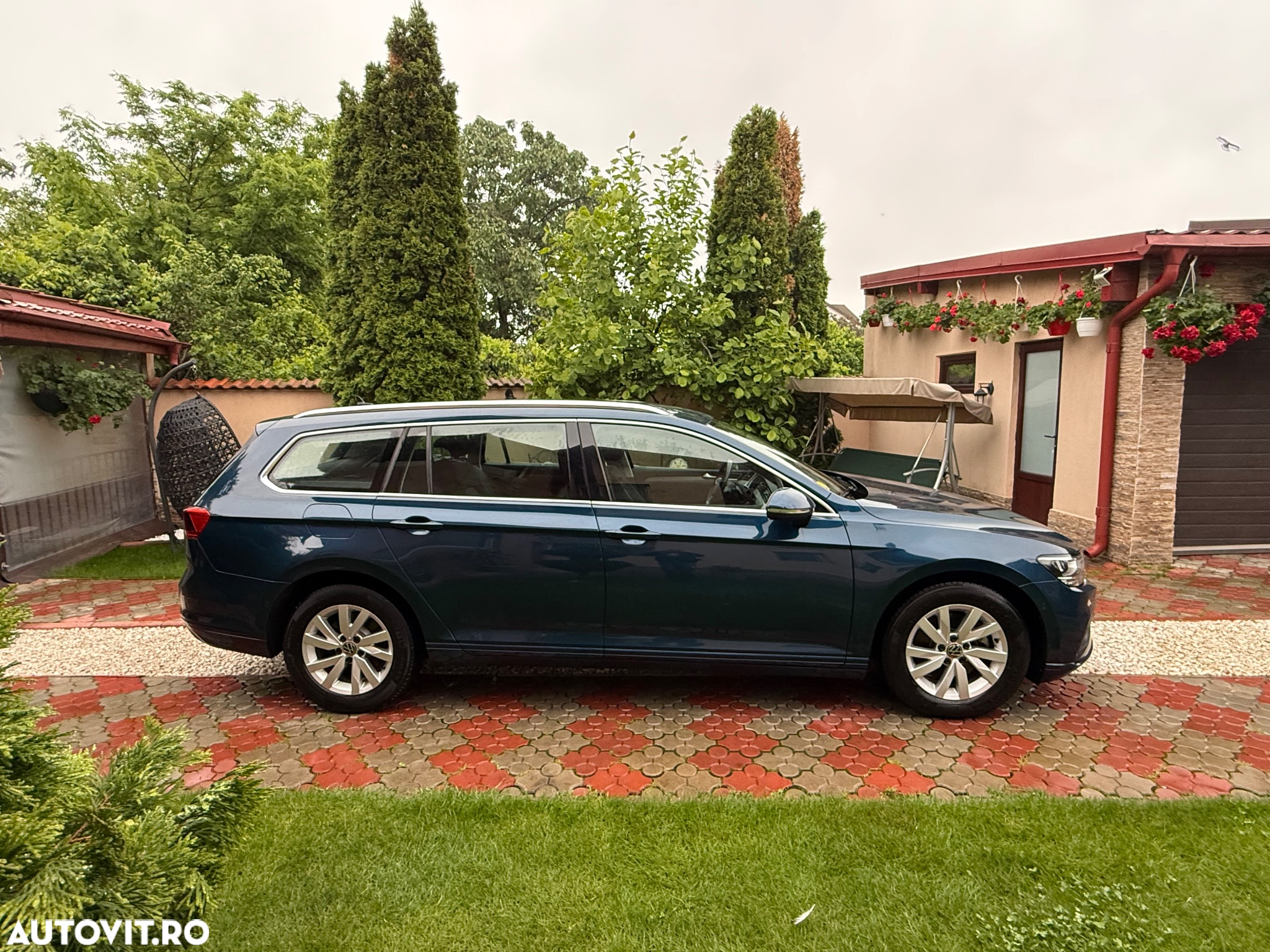 Volkswagen Passat Variant 2.0 TDI DSG (BlueMotion Technology) Trendline - 3