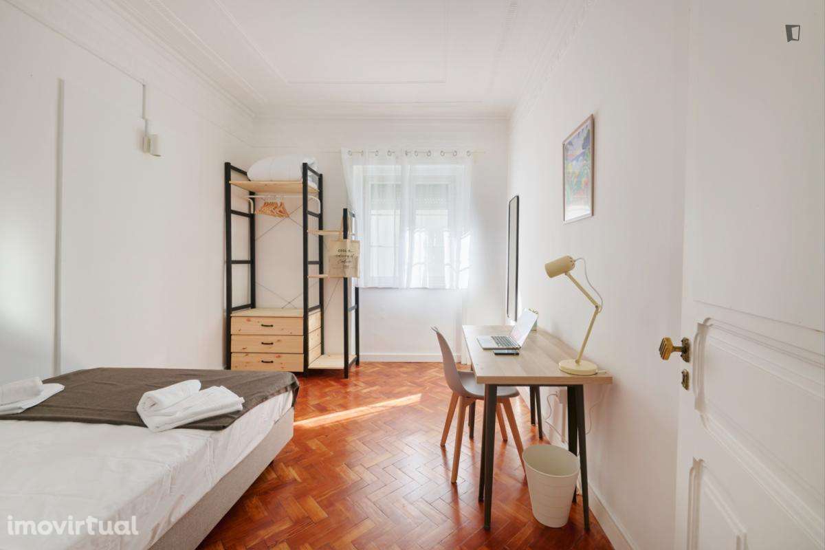 Quarto - localizado em Rato Lisbon - Grande imagem: 3/41