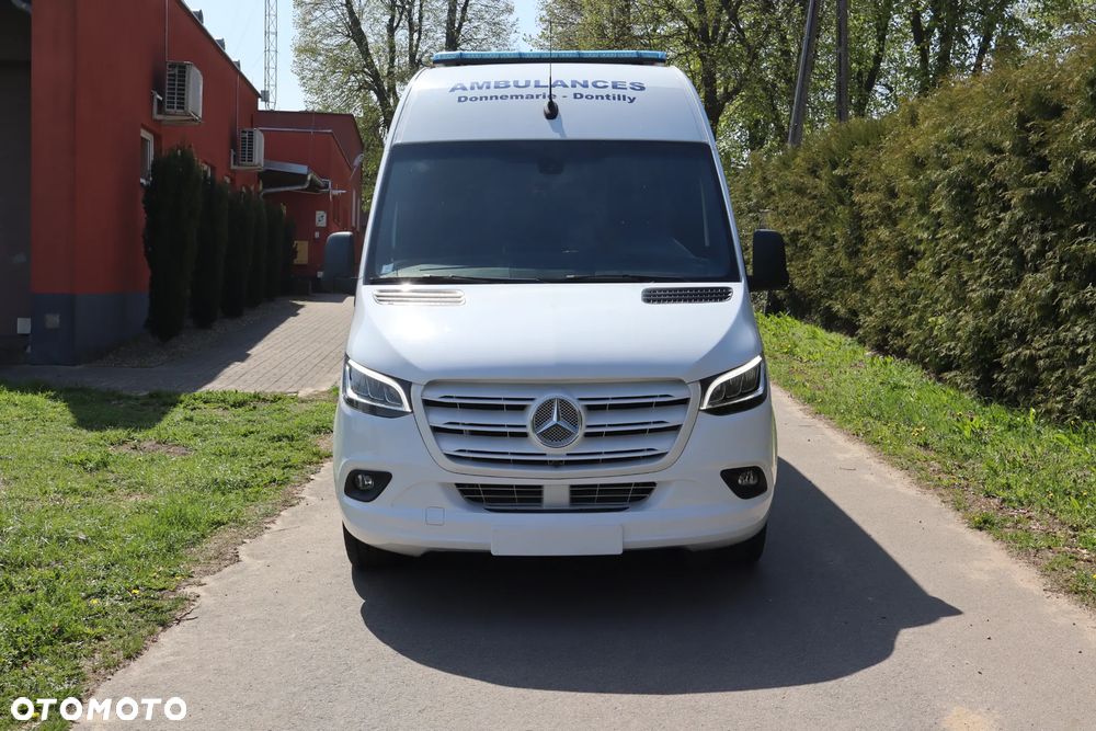 Mercedes-Benz Sprinter 319 - 3