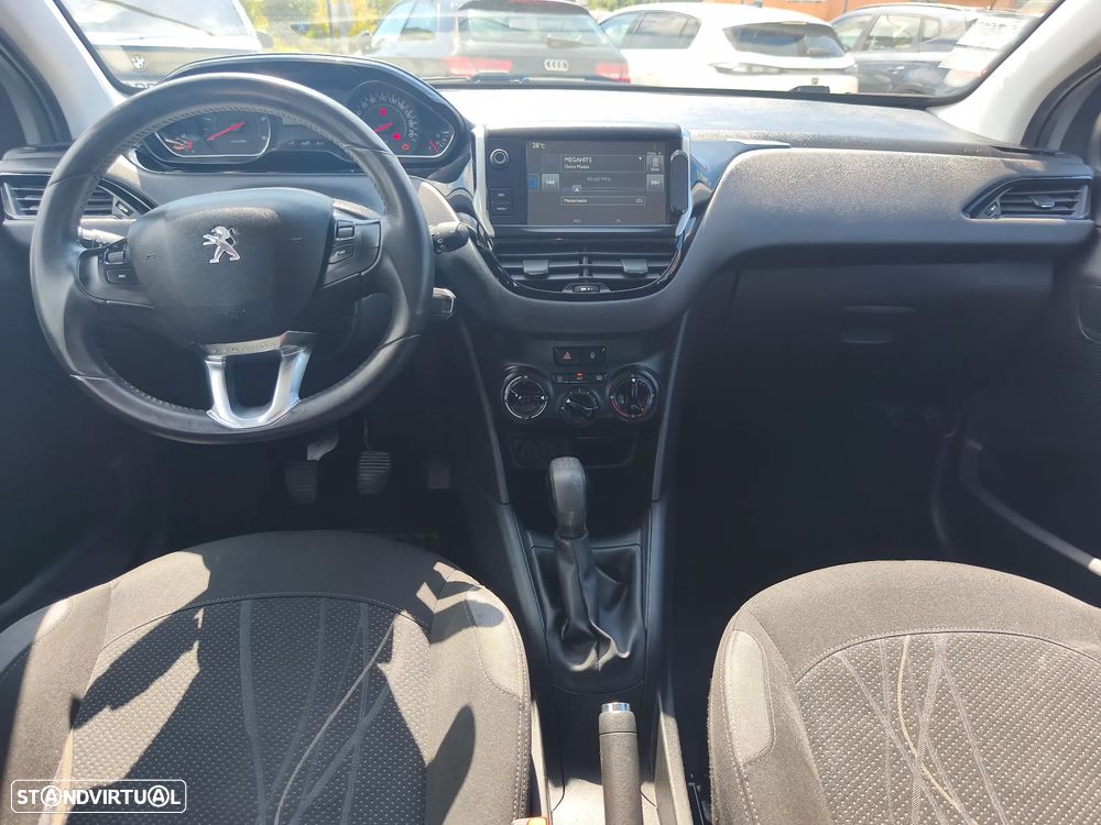 Peugeot 208 1.4 HDi SE Style - 10
