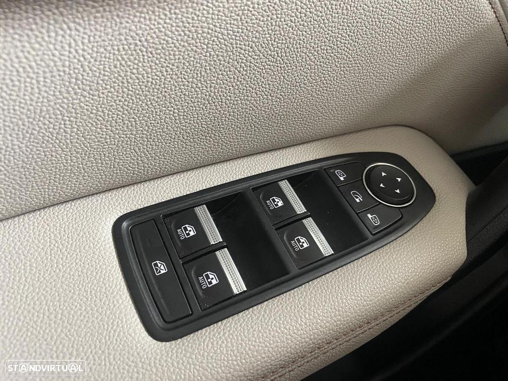 Renault Captur 1.6 E-Tech Plug-In Initiale Paris - 27