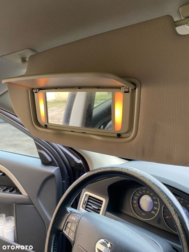 Volvo V70 2.0 - 9
