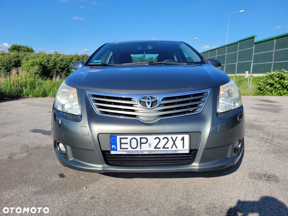 Toyota Avensis - 14