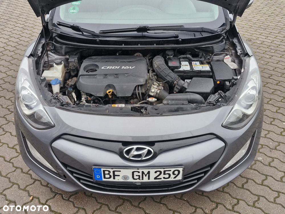 Hyundai i30 1.6 CRDi BlueDrive Premium - 28