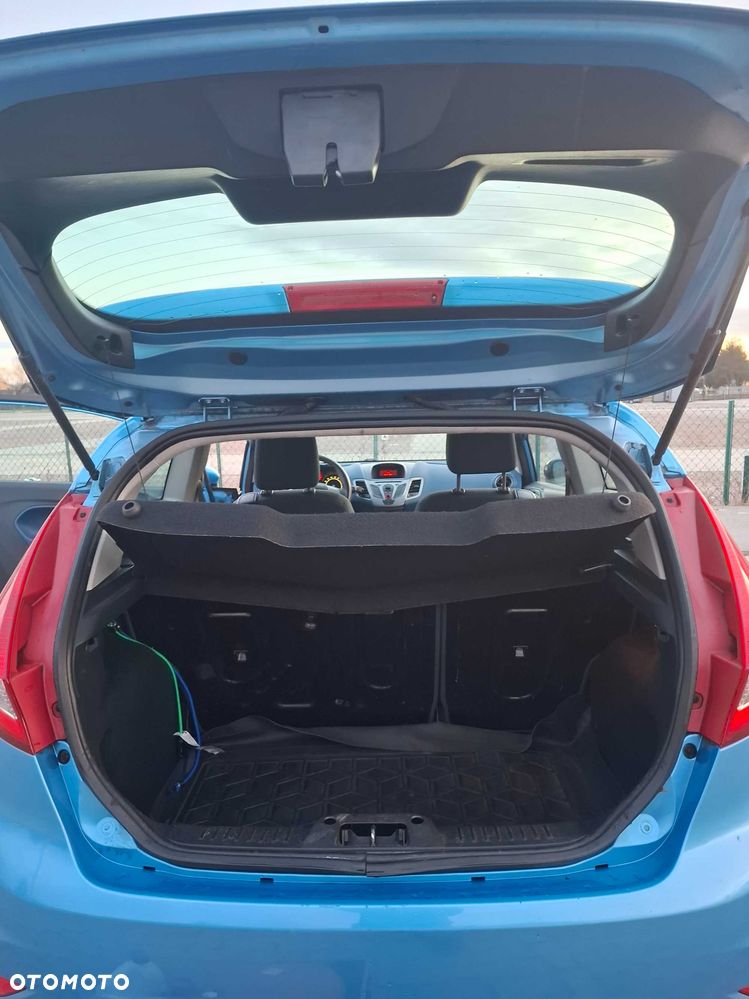Ford Fiesta - 2