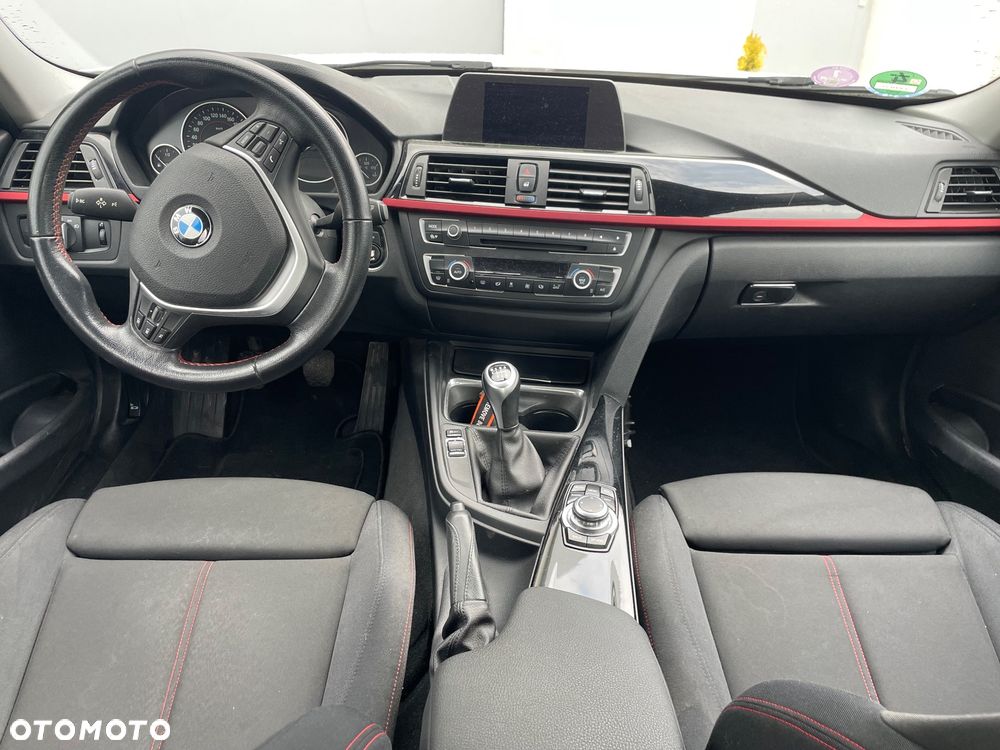 BMW Seria 3 320i Sport Line - 5