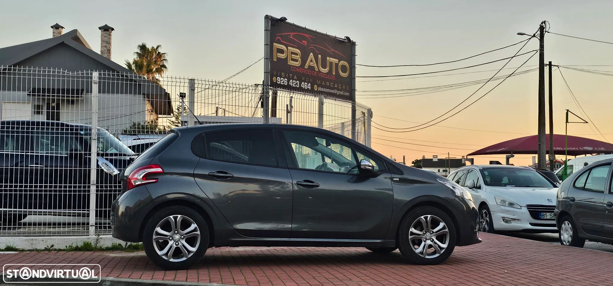 Peugeot 208 1.4 HDi SE Style - 1