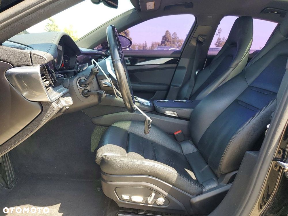 Porsche Panamera - 7