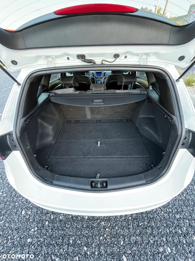 Hyundai i30 blue Kombi 1.6 GDi DCT Passion - 25